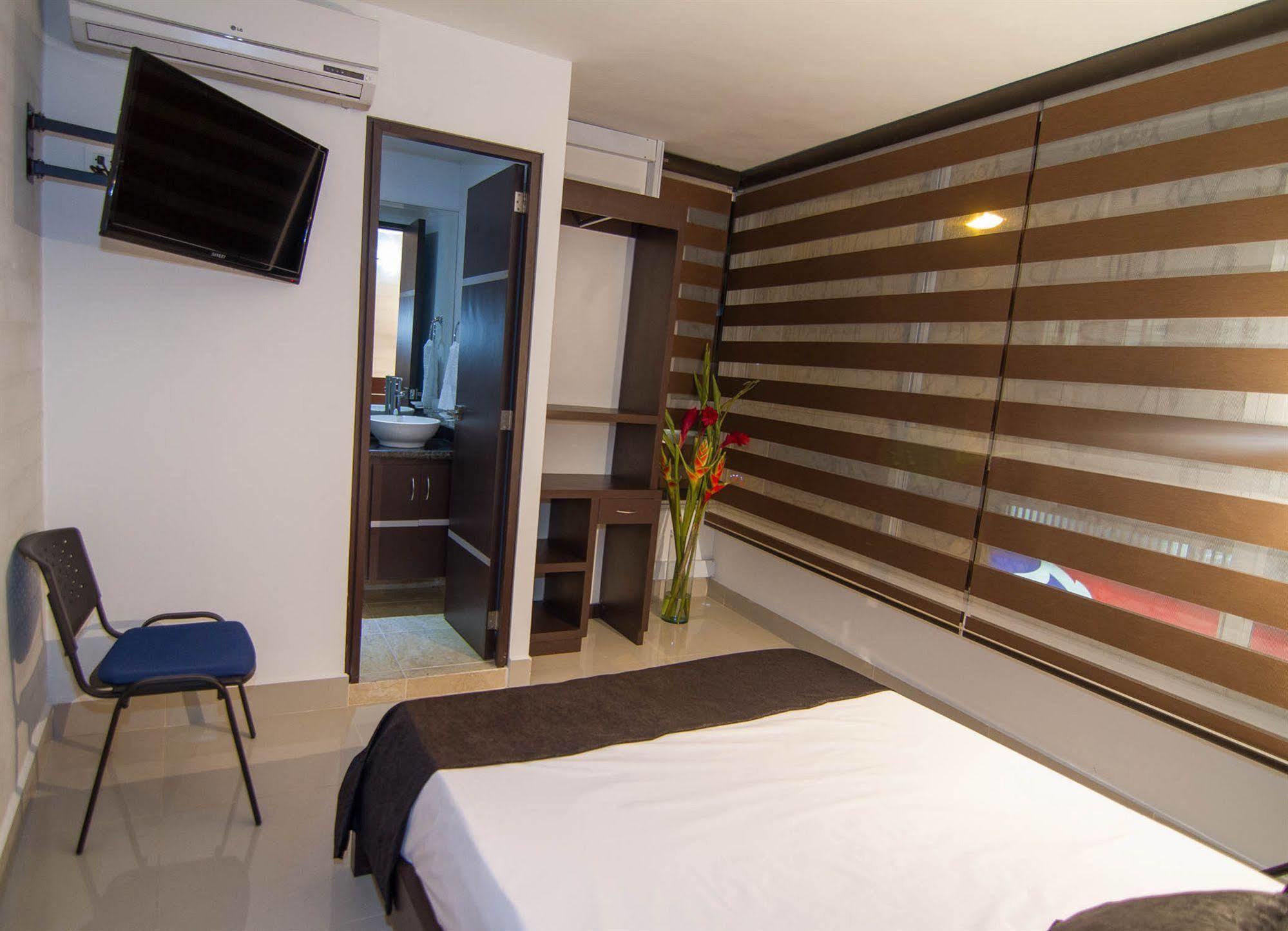 Ayenda 1254 Mi Colombia Hotel เมเดยิน ภายนอก รูปภาพ