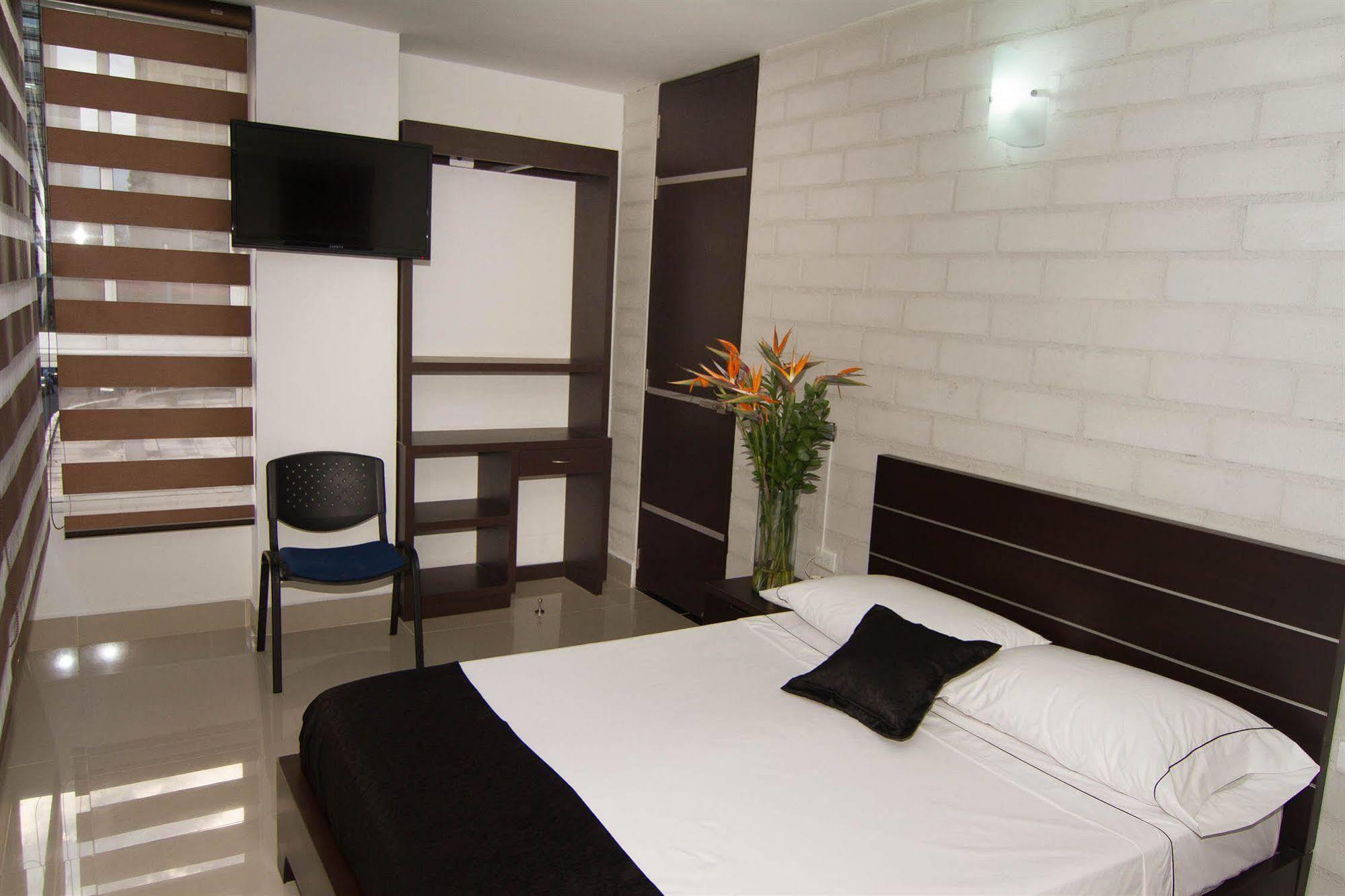 Ayenda 1254 Mi Colombia Hotel เมเดยิน ภายนอก รูปภาพ